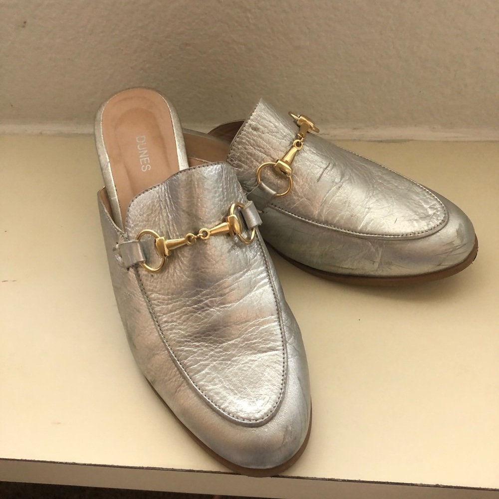 Flat mule